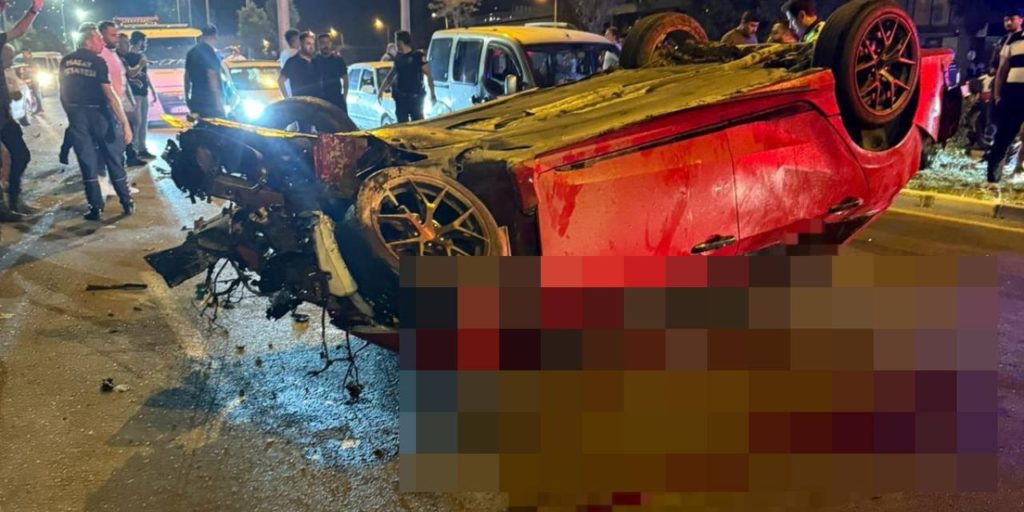 Korkunç kaza: 3 kişi olay yerinde can verdi