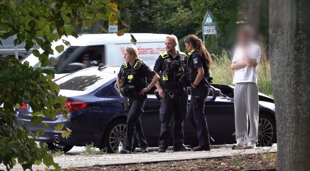 Berlin’de otomobil çocuk grubuna çarptı: Çok sayıda yaralı