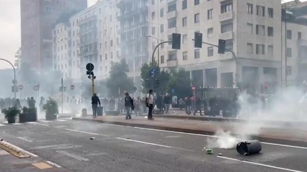 Milano sokakları karıştı