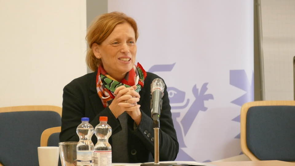 Alman Bakan: Ülkeyi terk ederim