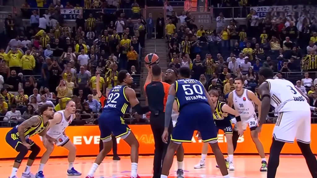 Fenerbahçe Beko ve Anadolu Efes, EuroLeague’in İsrail kararını protesto etti