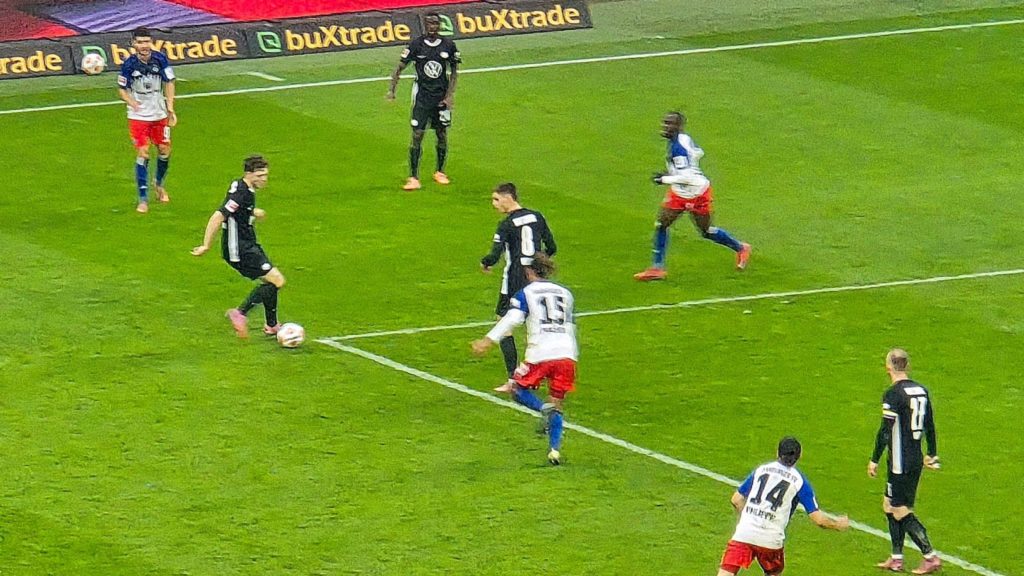 Hamburg, Wolfsburg’a karşı mağlup oldu