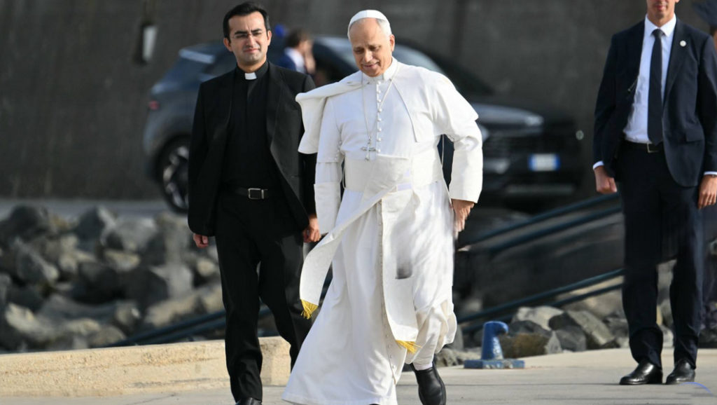 Kral Charles ve Papa Leo, yüzyıllar birlikte dua edecek