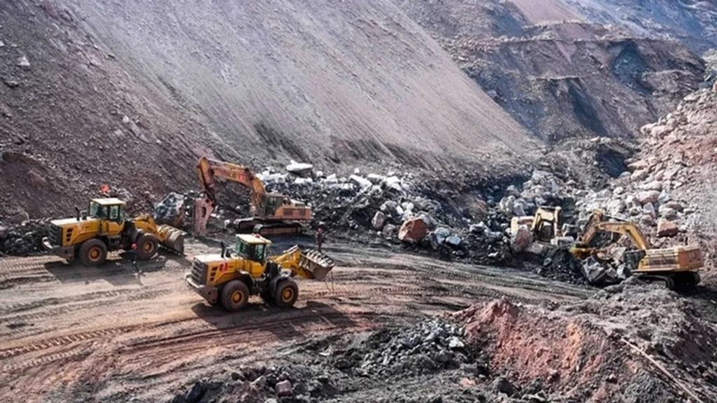 Maden sahasında göçük: En az 70 ölü