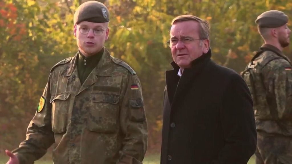 Almanya Savunma Bakanı Pistorius: “Rusya’dan kaynaklanan tehdit karşısında iç güvenlik önem kazanıyor”