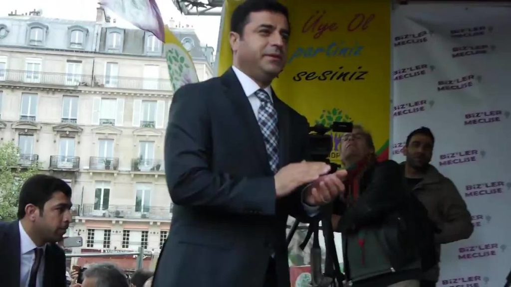 Demirtaş’tan Bahçeli ve Özel’e teşekkür: “Önce barış, sonra her şey”