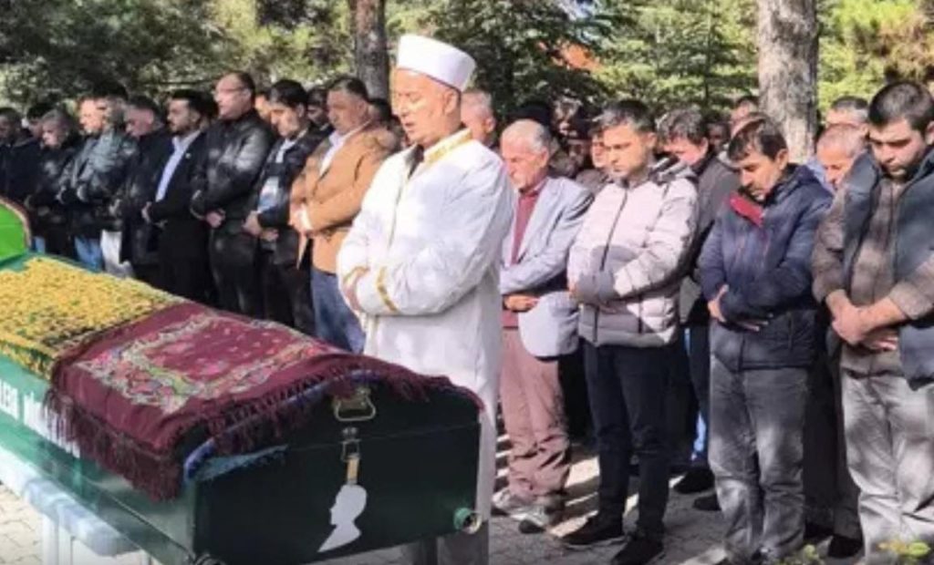 İstanbul’daki otel faciasında yeni gelişme: Tüm bina boşaltıldı, yedi kişi gözaltında