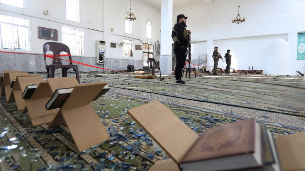 Suriye’de Humus kentinde camide patlama