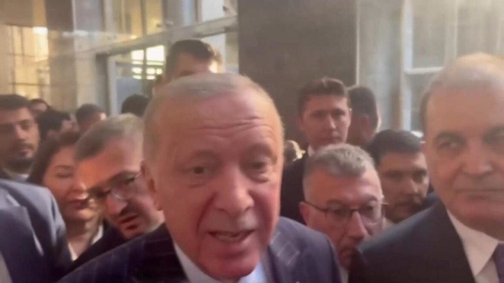 Erdoğan, Maduro’nun Türkiye’ye gönderileceği iddialarını reddetti