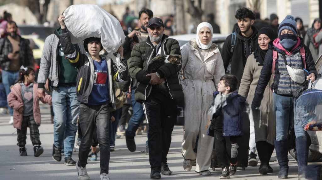 Suriye’de çatışmalar: Binlerce sivil Halep’ten kaçtı