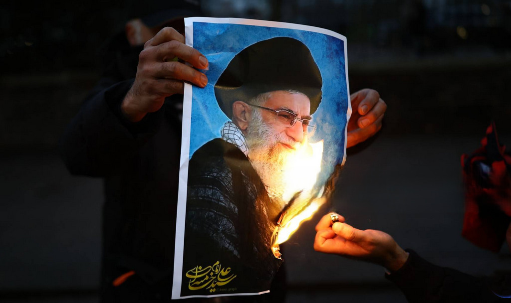 AB’den İran’a sert tepki: Büyükelçi çağrıldı, yeni yaptırımlar yolda