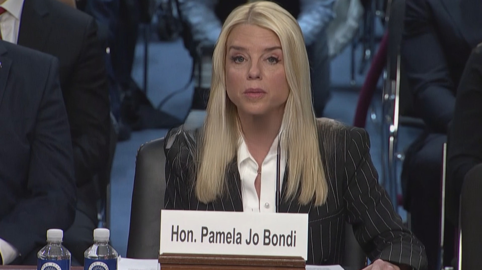 ABD başsavcısı Pam Bondi, Epstein dosyaları için kongreye çağrıldı