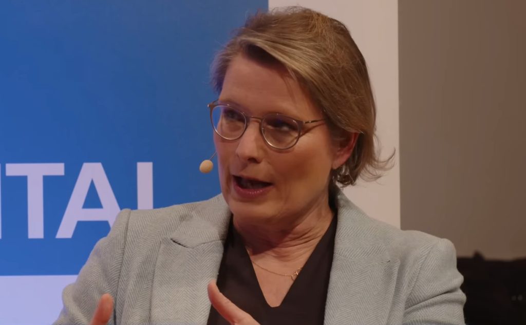 Alman bakandan erkeklere çağrı: Kadınlara sorun, onları dinleyin ve anlatacaklarını kabullenin