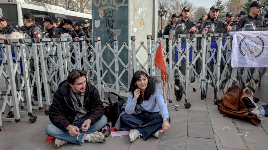 Türkiye yasta: Kahramanmaraş’taki okul katliamında 9 can toprağa veriliyor