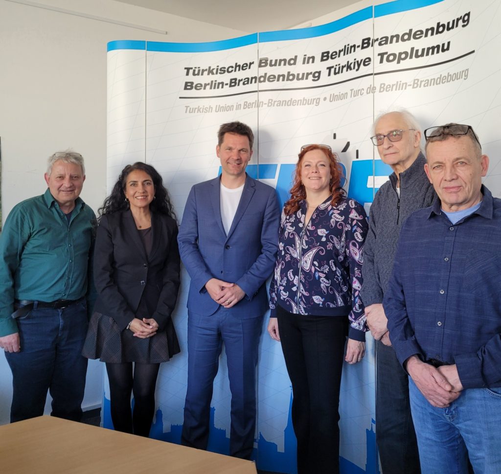 SPD başbakan adayı Steffen Krach’tan TBB’ye seçim ziyareti