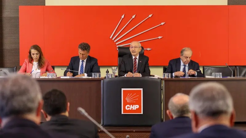 CHP’de ihraçlar Parti Meclisi’nde eleştirildi: Kılıçdaroğlu frene basacak mı?
