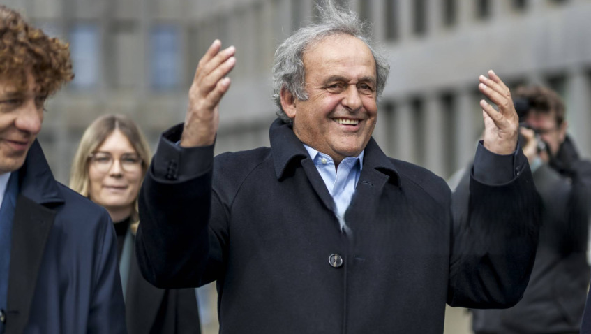 Platini’den Infantino’ya sert çağrı: “Görevi bırakmalı”