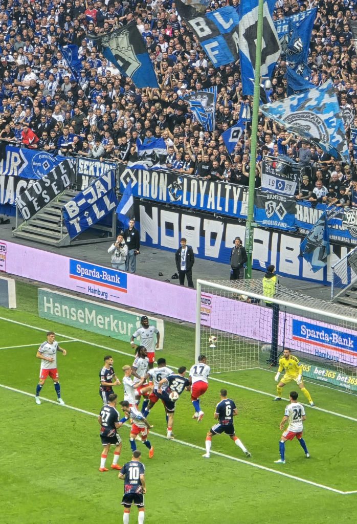Hamburg siftah yaptı